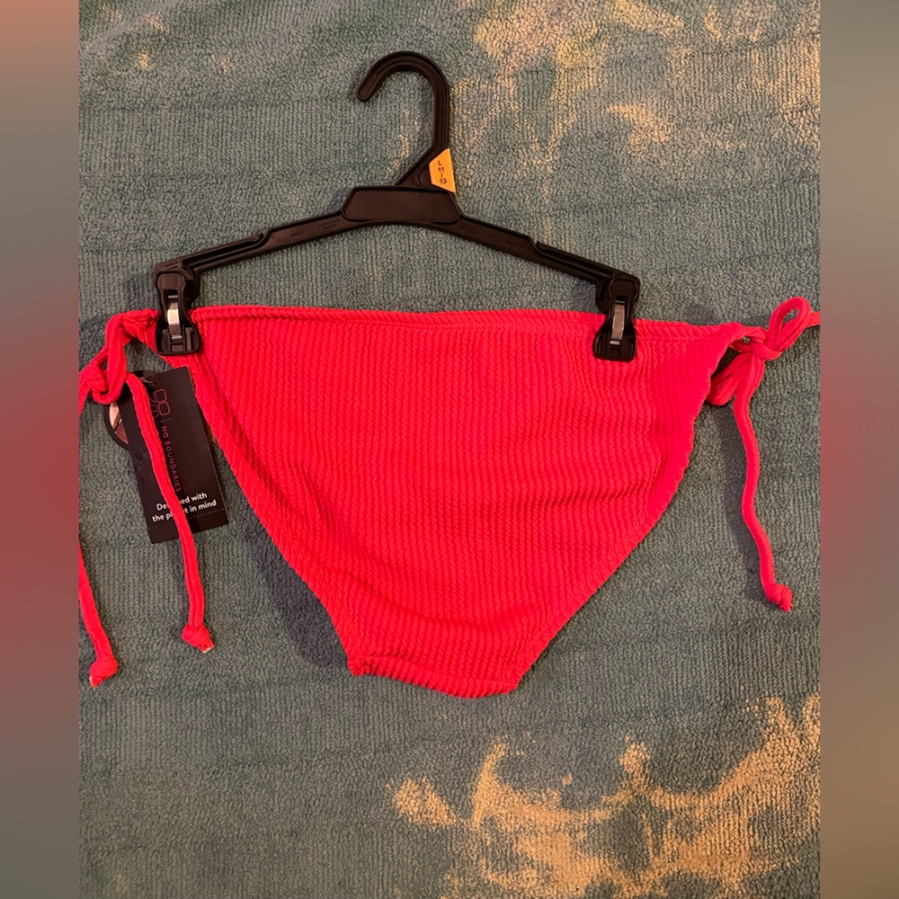 Pink Ribbed Bikini with Adjustable Straps - Picture 4 of 4